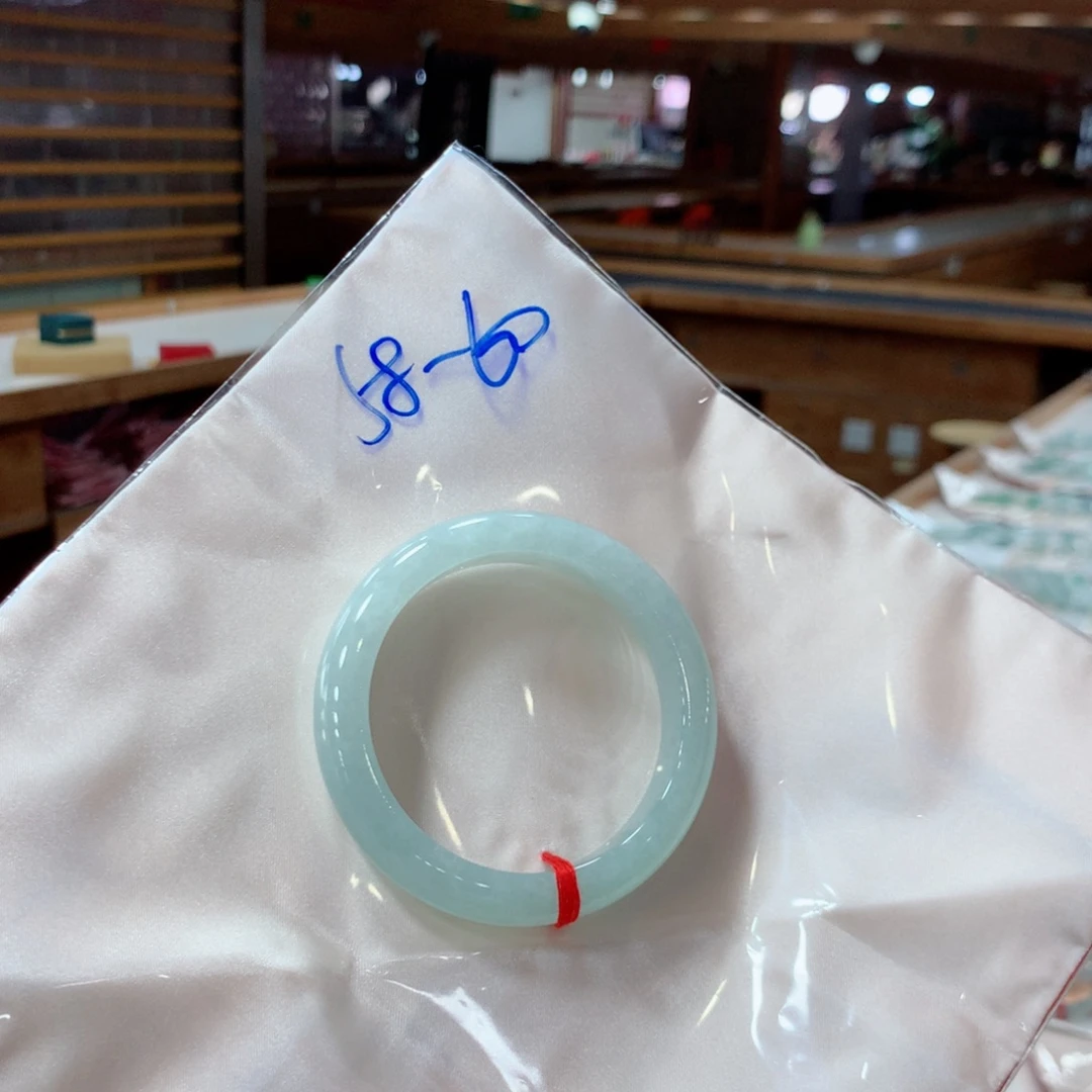 翡翠未镶嵌手镯翡翠