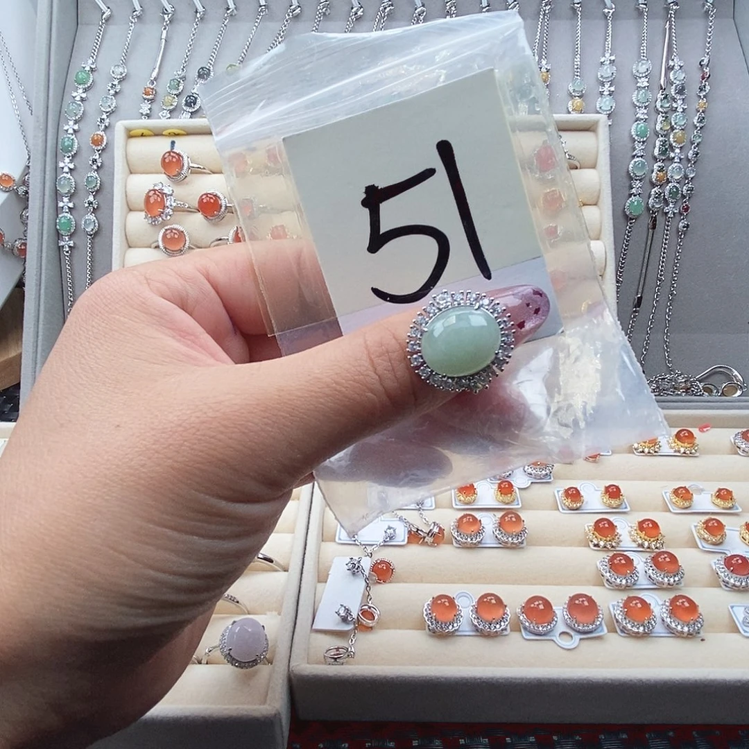 翡翠未镶嵌戒指缅甸