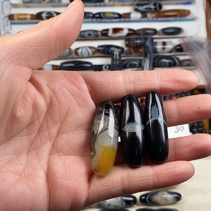 蓝***猫玛瑙/玉髓未镶嵌珠宝半成品