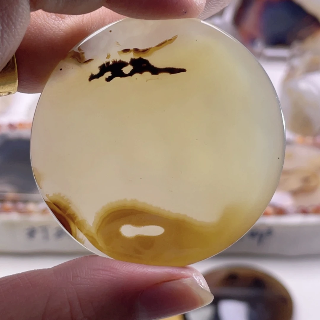 玛瑙/玉髓未镶嵌珠宝奇石