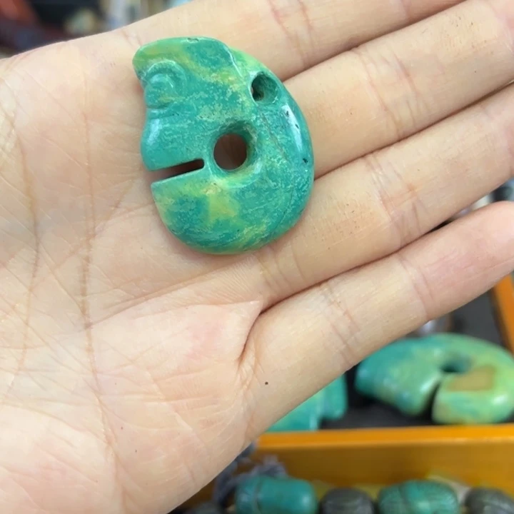 完***界玛瑙/玉髓未镶嵌颈饰