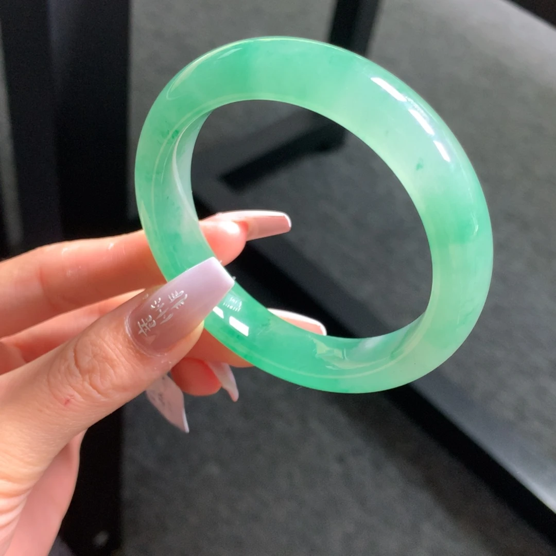 石英质玉手镯未镶嵌正*