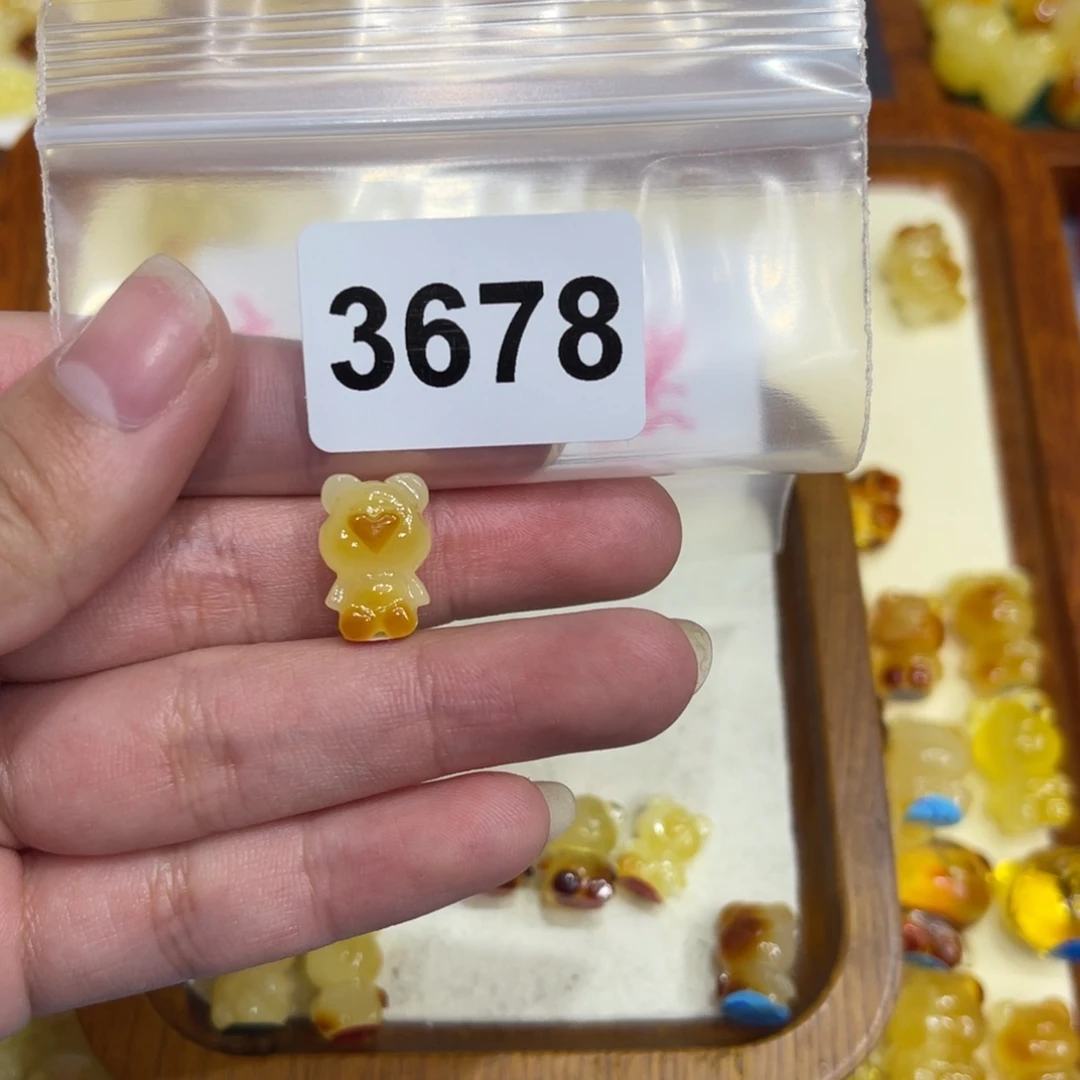 琥珀珠宝奇石未镶嵌