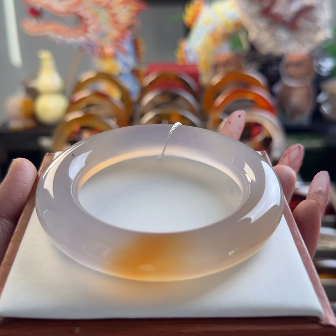 玛瑙/玉髓手镯未镶嵌