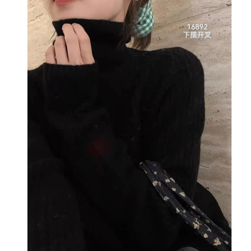 16892（部分无水洗唛，介意慎拍）CHUXUN高领竖坑条下摆开叉针织衫