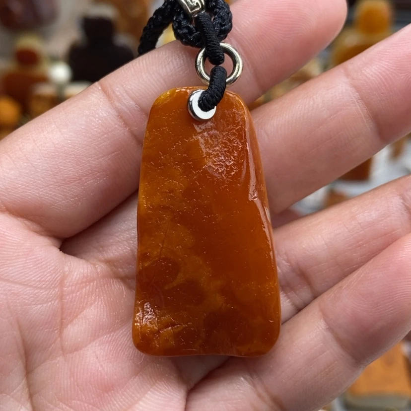 【闪购商品】琥珀颈饰未镶嵌