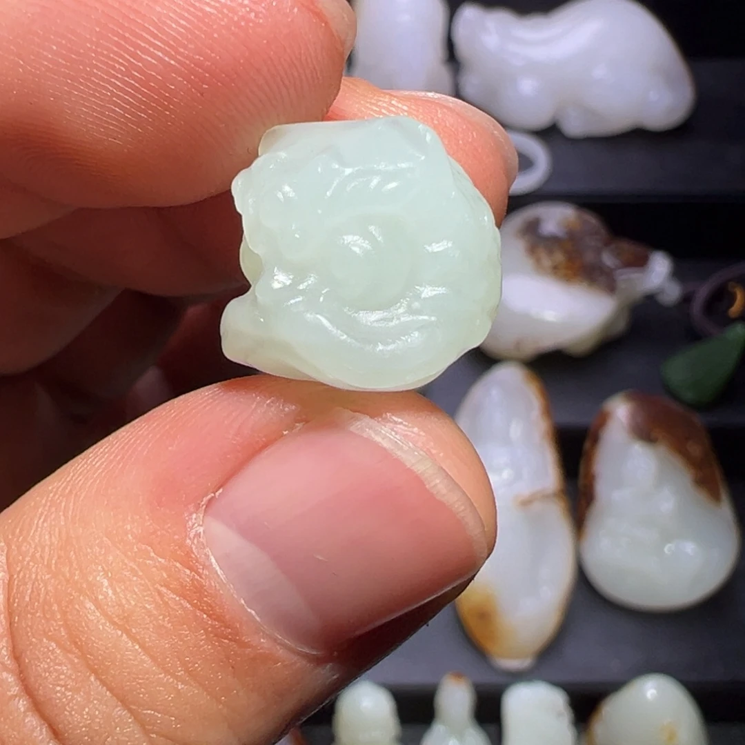 和田玉未镶嵌挂件