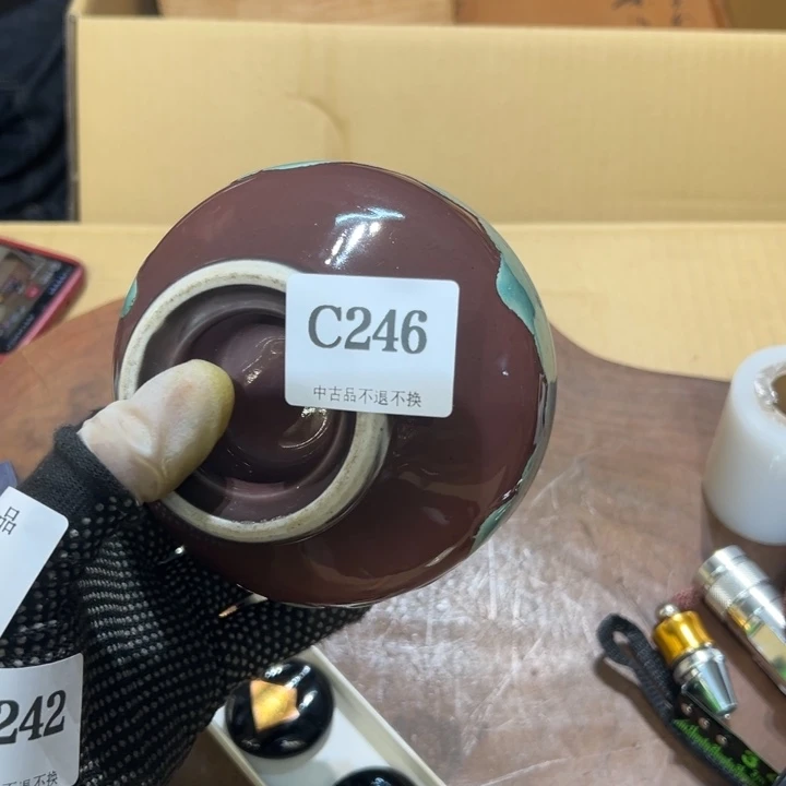 瓷器周边默认瑕疵1断****湿