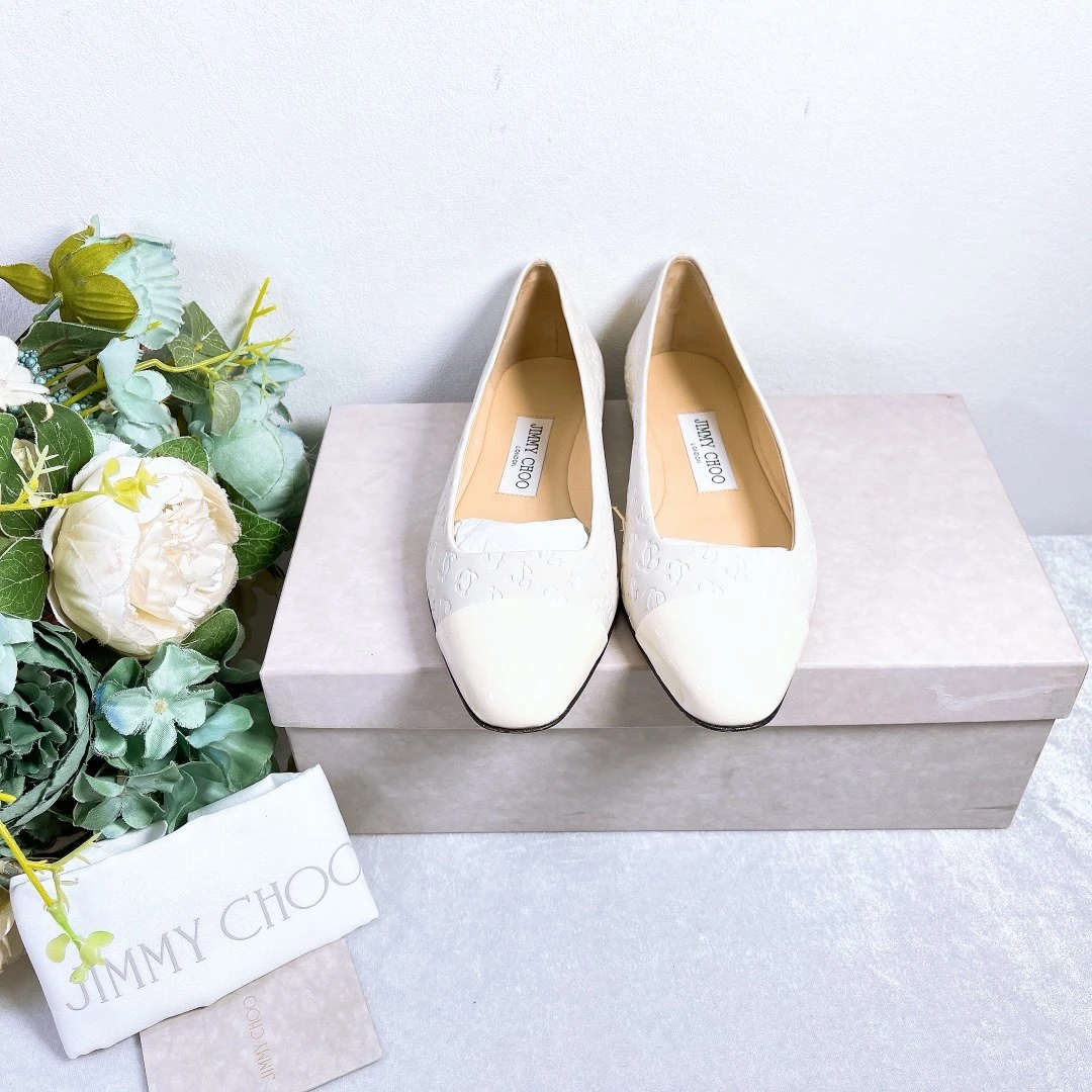 全新未使用 JIMMY CHOO/吉米周 安洁利猫猫时尚百搭白色平底鞋