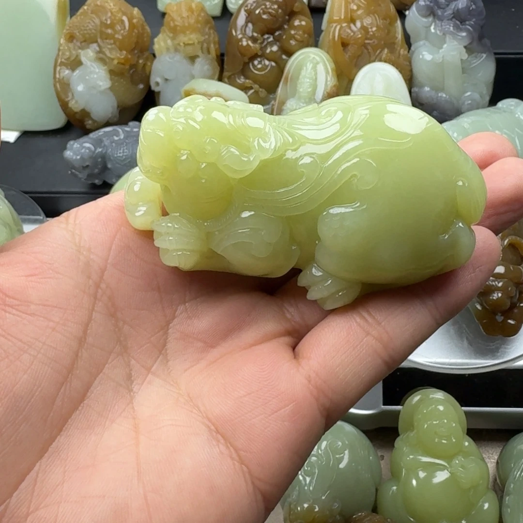 飏***飏和田玉未镶嵌把件