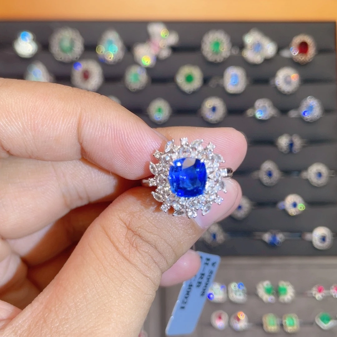 因***丫戒指蓝宝石18K金镶嵌2.17ct