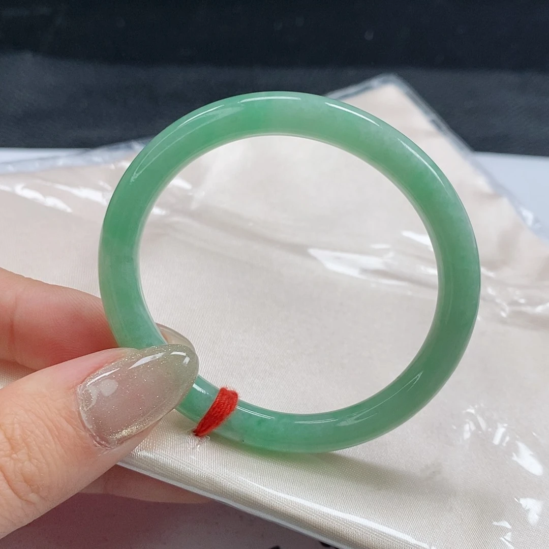 【闪购商品】翡翠手镯（贵妃镯）未镶嵌326号