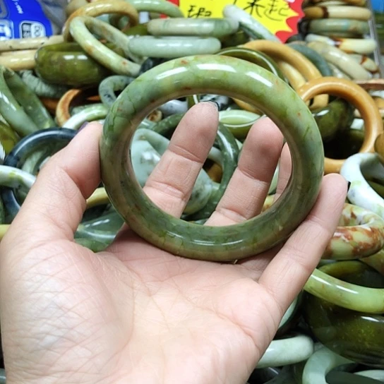 未镶嵌蛇纹石玉手镯～**～