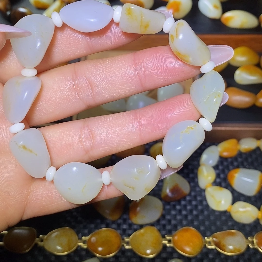 和田玉未镶嵌手串