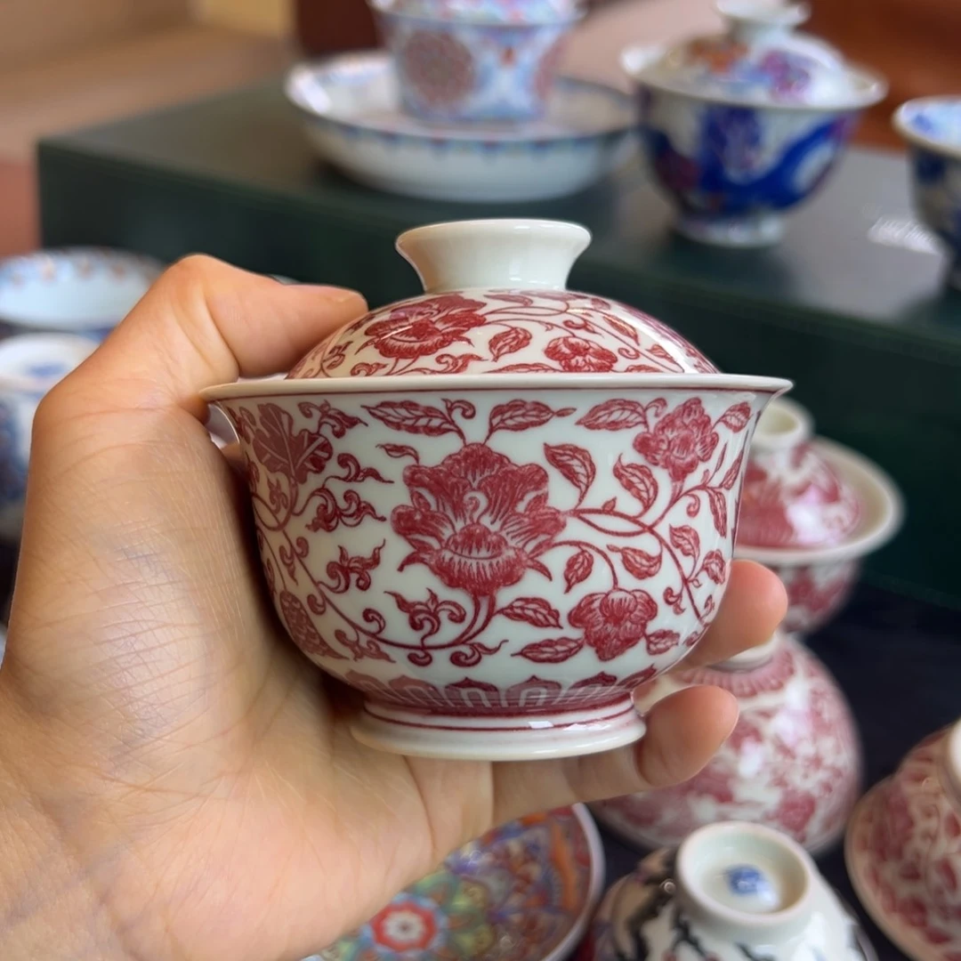 H正绎堂全红缠枝莲盖碗