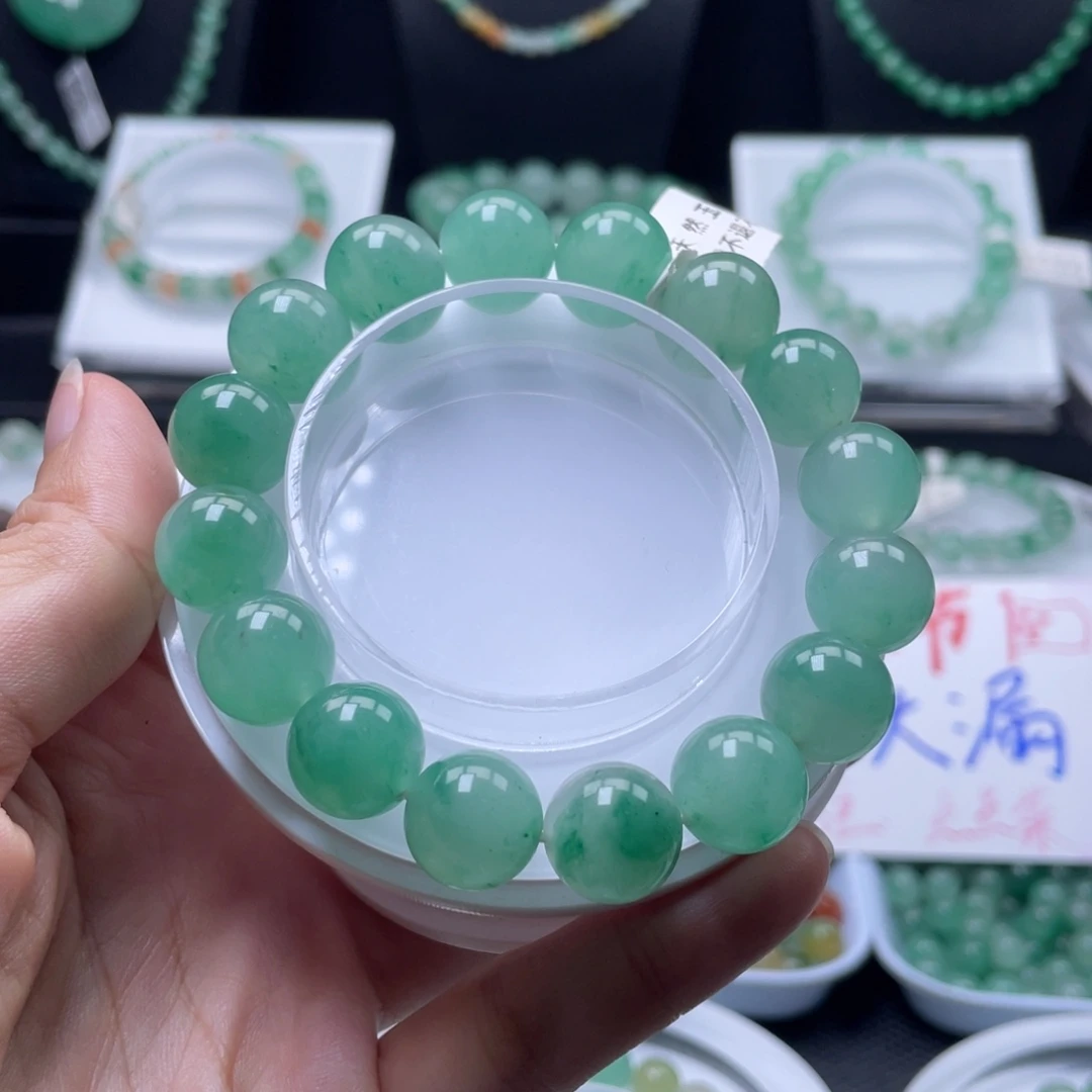 石英质玉（非洲翠）未镶嵌手串胶润果绿