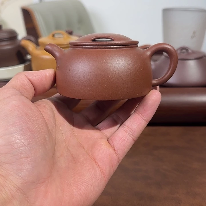 紫砂茶壶牛盖莲子