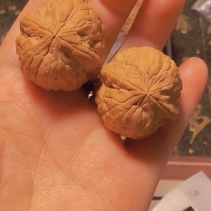 吊坠文玩核桃34………..