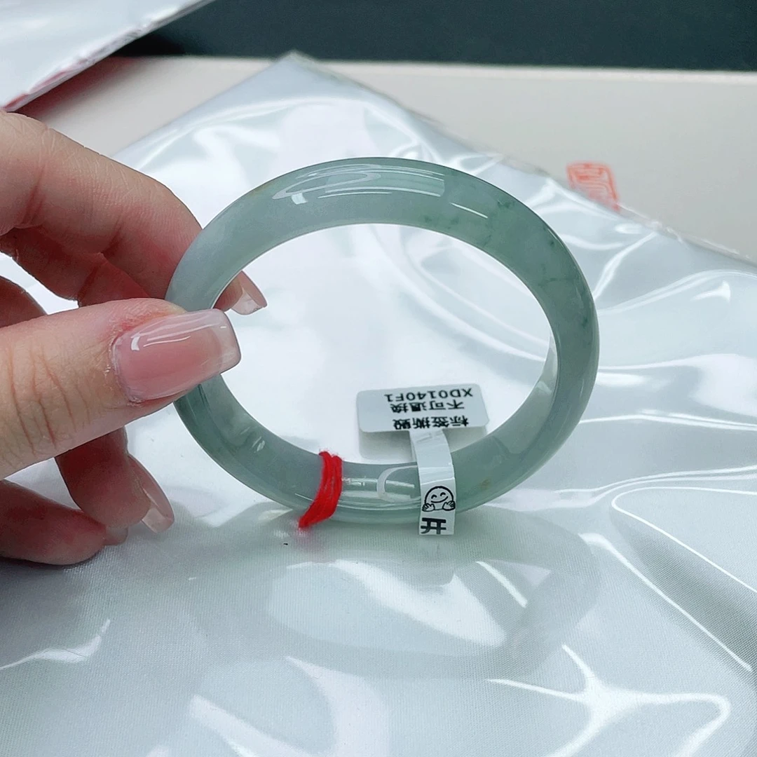 翡翠手镯未镶嵌正55.8