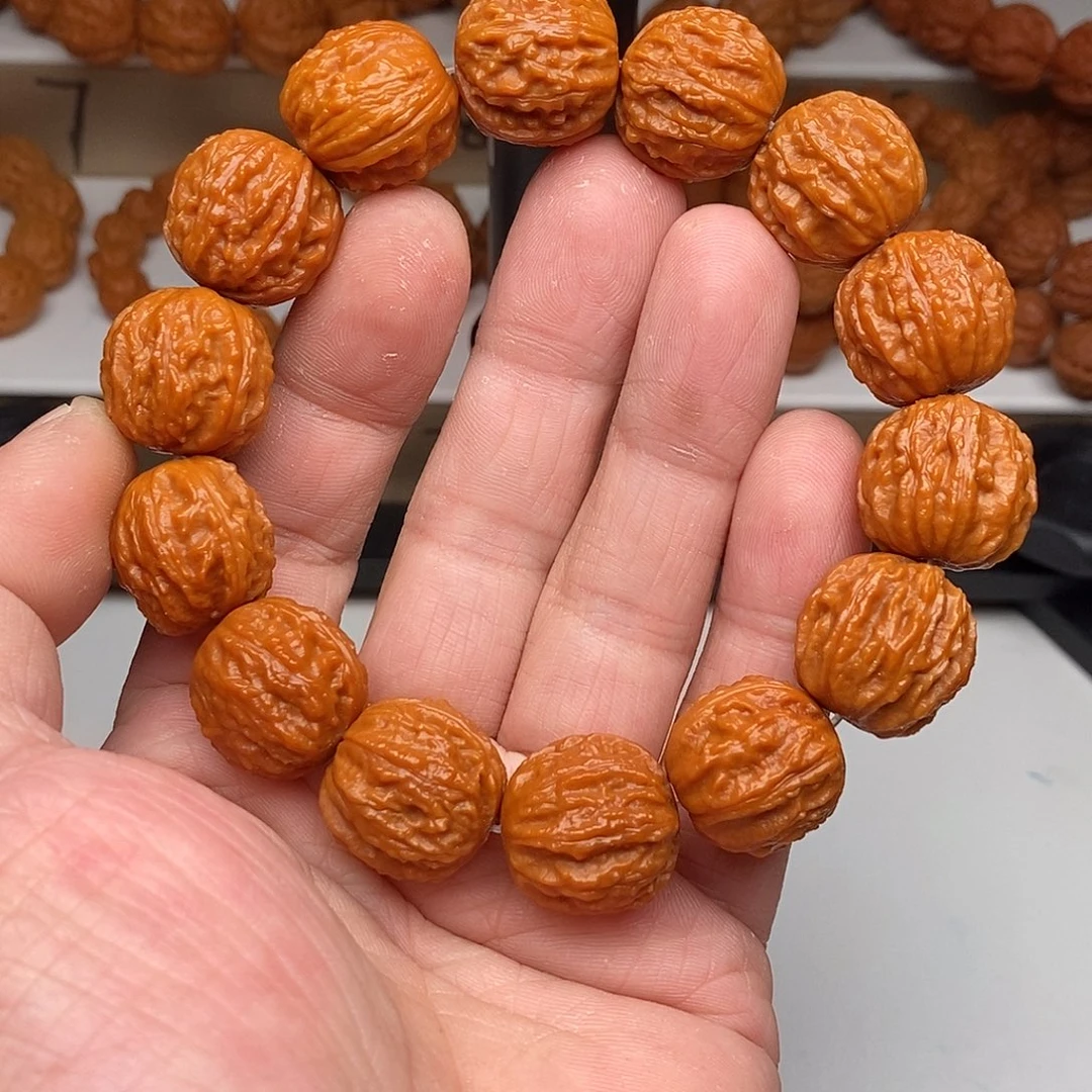 木质文玩核桃1.9荔枝纹