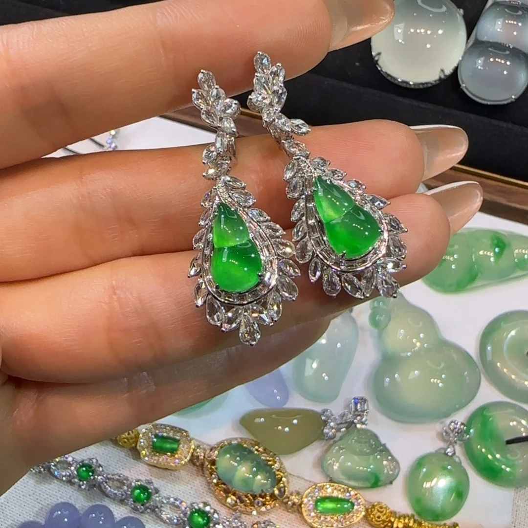 翡翠18K金镶嵌耳饰