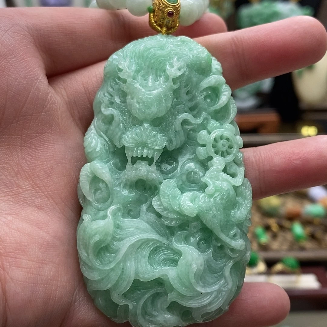 翡翠未镶嵌颈饰吊坠