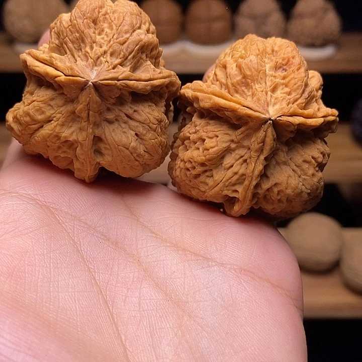 吊坠文玩核桃鬼脸蟾王三棱45