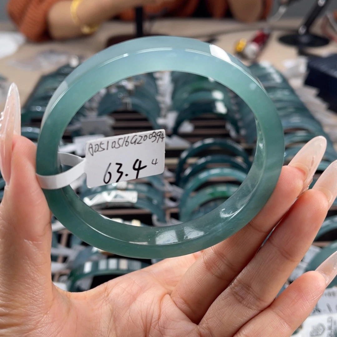 翡翠未镶嵌手镯63.44