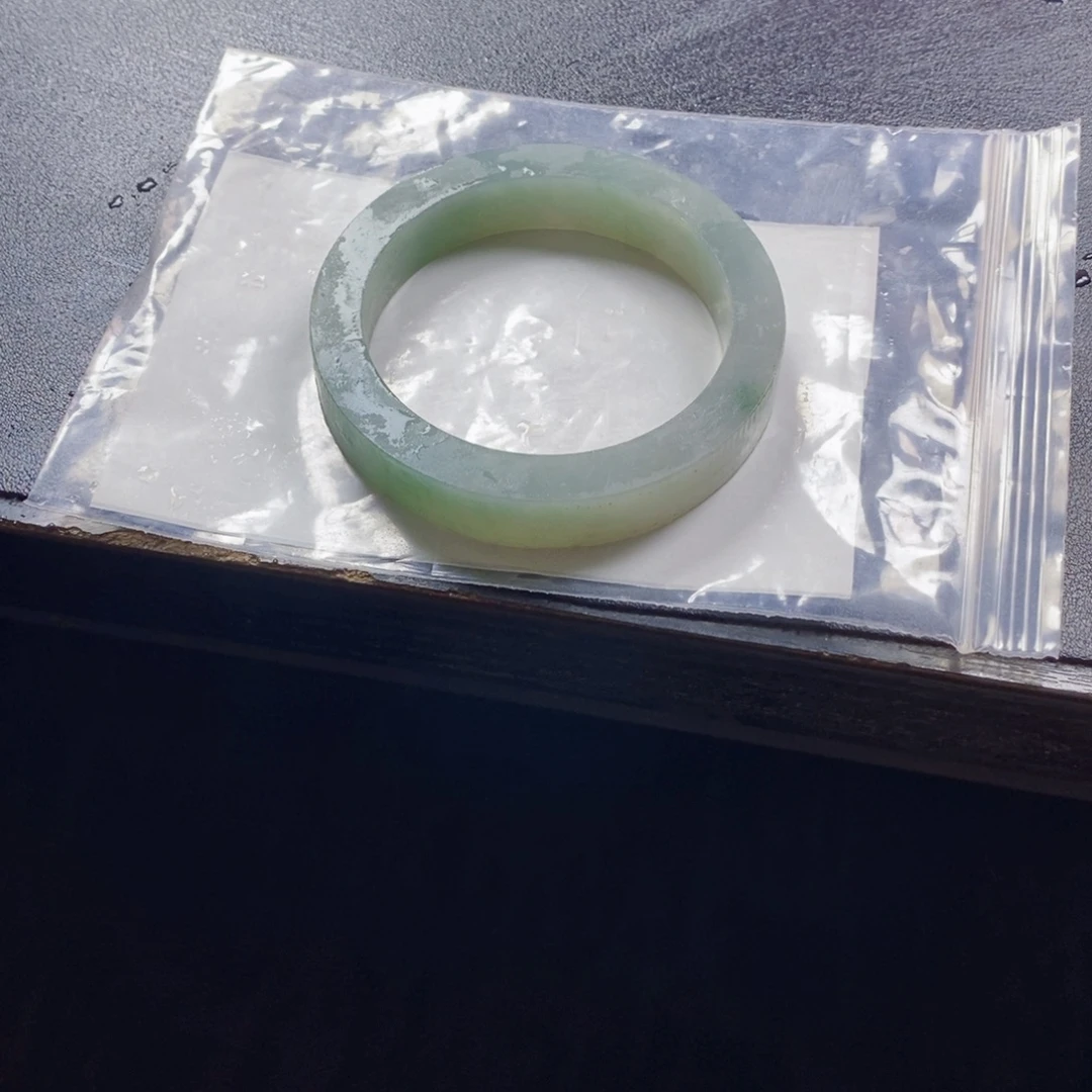 定制翡翠未镶嵌手镯定制