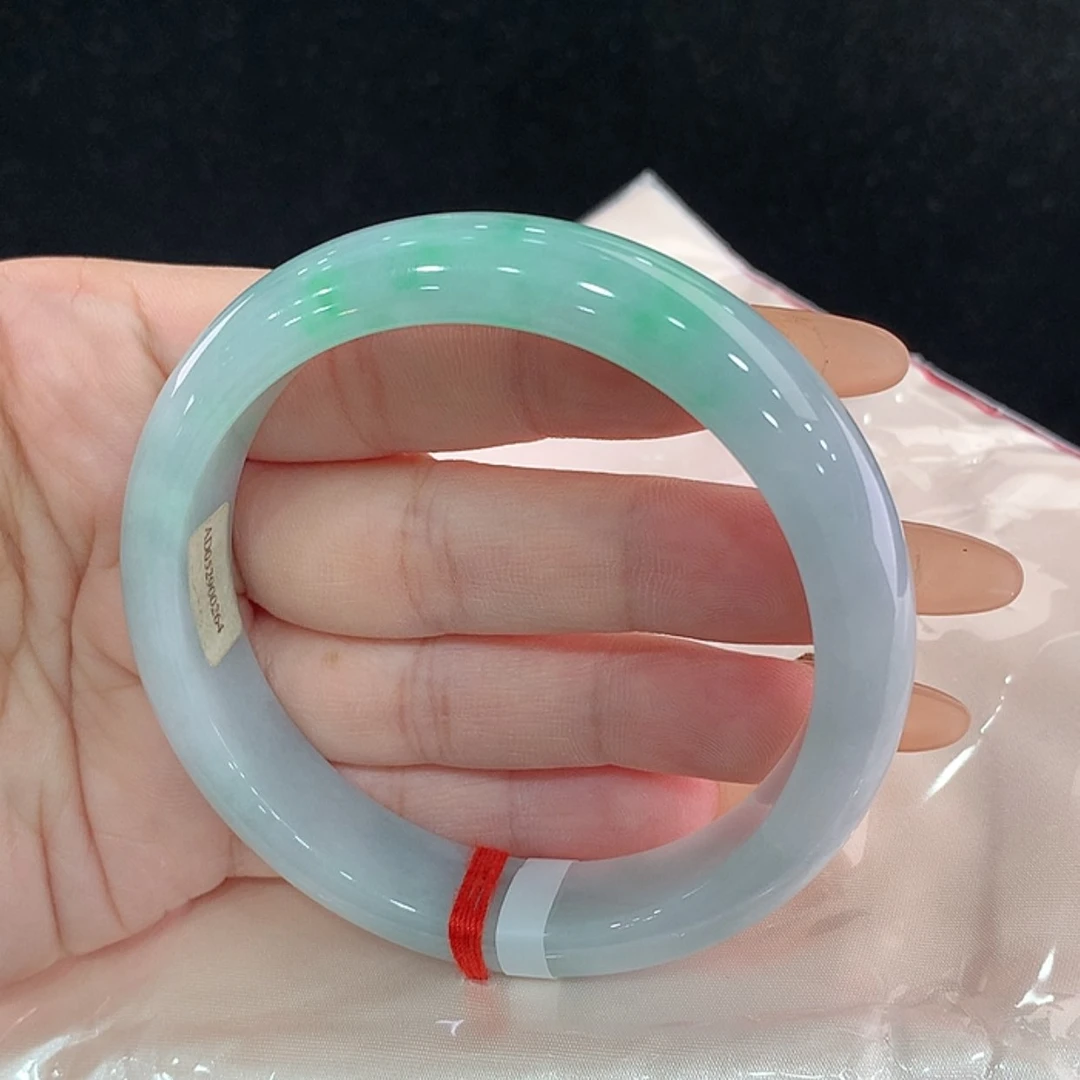 【闪购商品】未镶嵌手镯翡翠心***日61.8，61/62