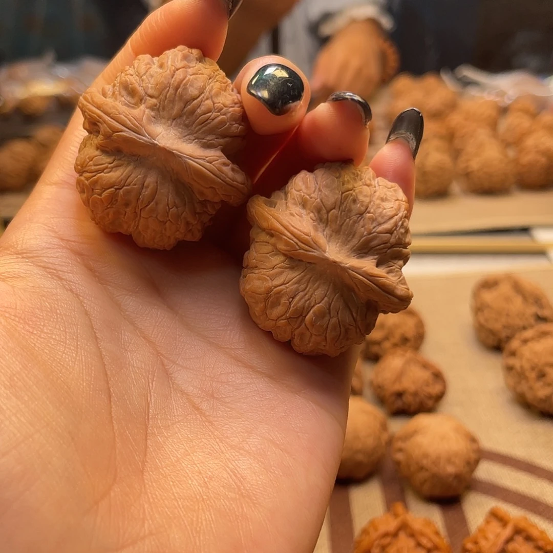 吊坠文玩核桃血麒麟