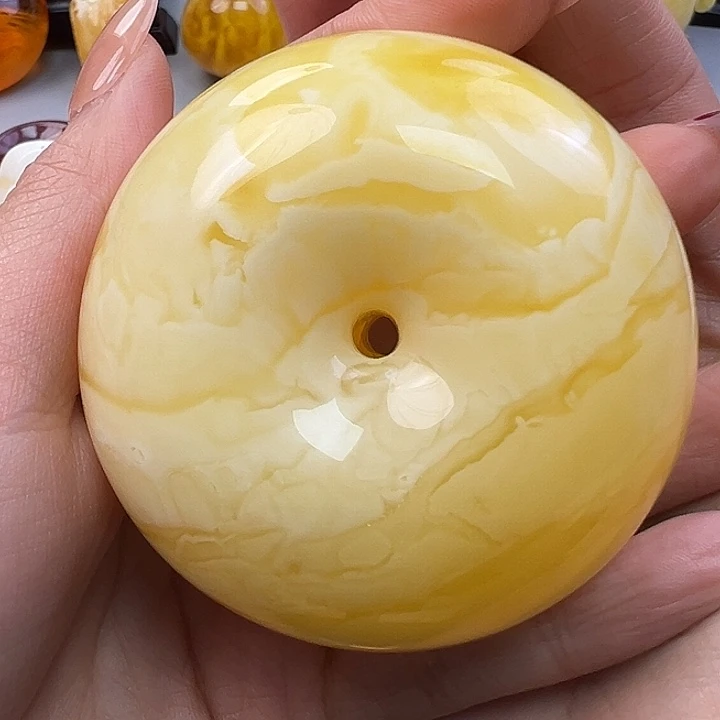 燕***窝蜜蜡未镶嵌珠宝奇石