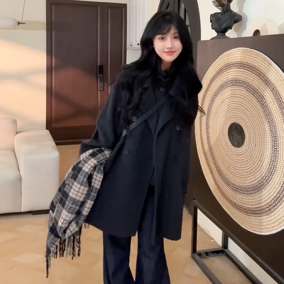 2026新款韩系高级感黑色短款毛呢外套女秋冬季小个子加厚呢子大衣