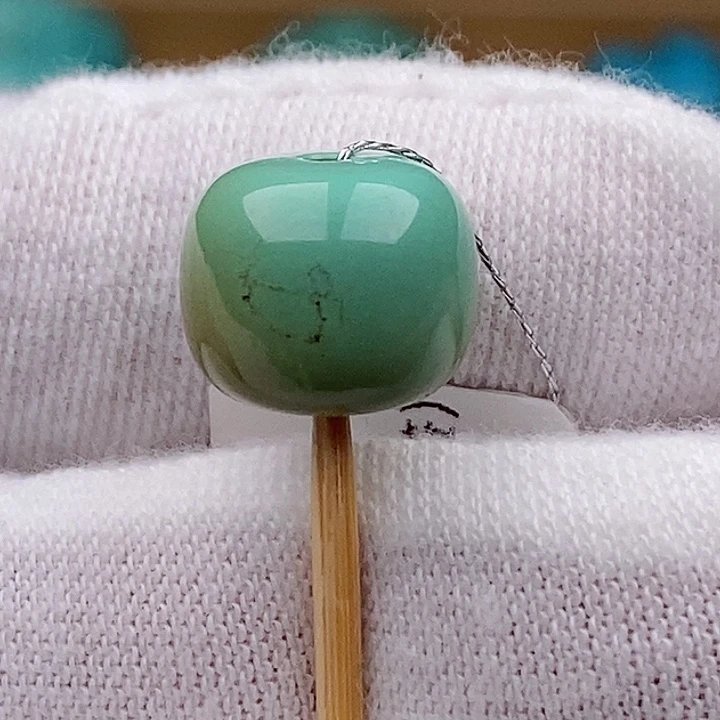 绿松石未镶嵌珠宝奇石11