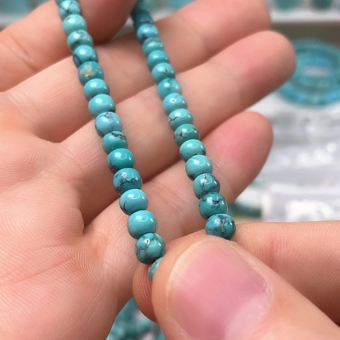 绿松石未镶嵌颈饰