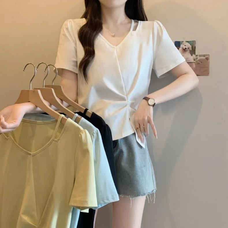 2025年夏季爆款不撞衫时尚减龄遮肉显瘦褶皱镂空小V领上衣短袖T恤