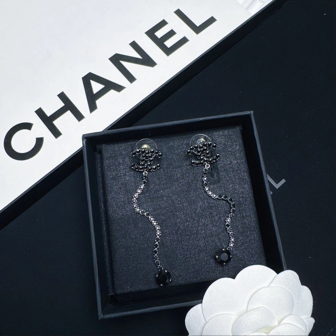 95新 Chanel/香奈儿 柚礼中古/香奈儿莱茵石双c扫肩耳钉LN501064