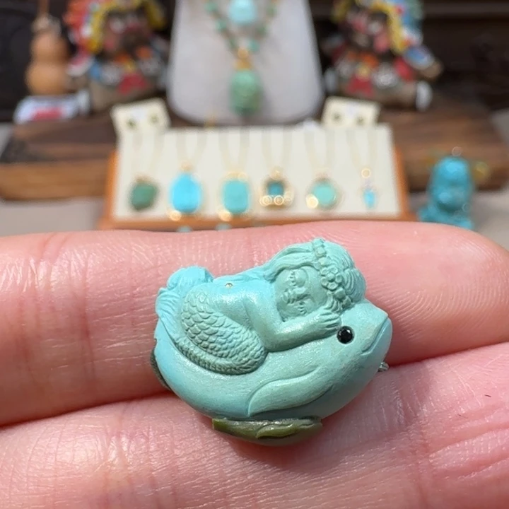 绿松石未镶嵌人鱼公主雕刻件
