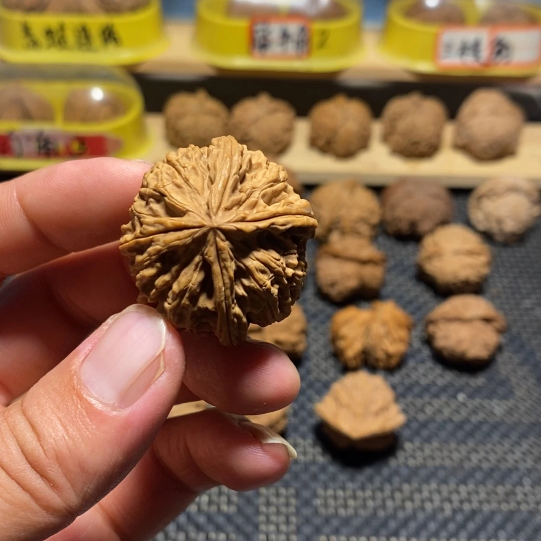 o***哥文玩核桃吊坠异形