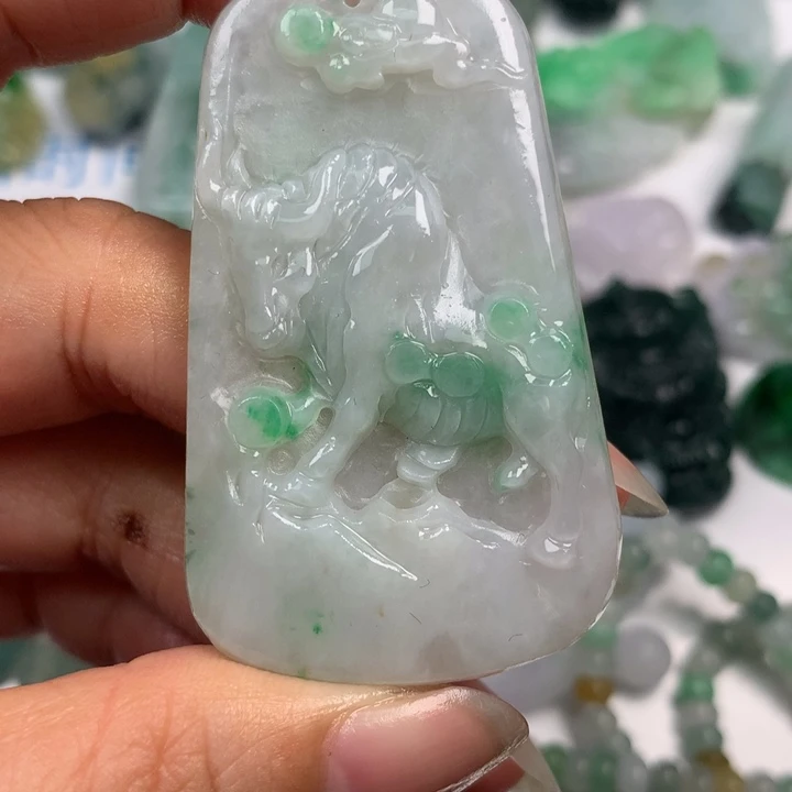 未镶嵌定制翡翠翡翠