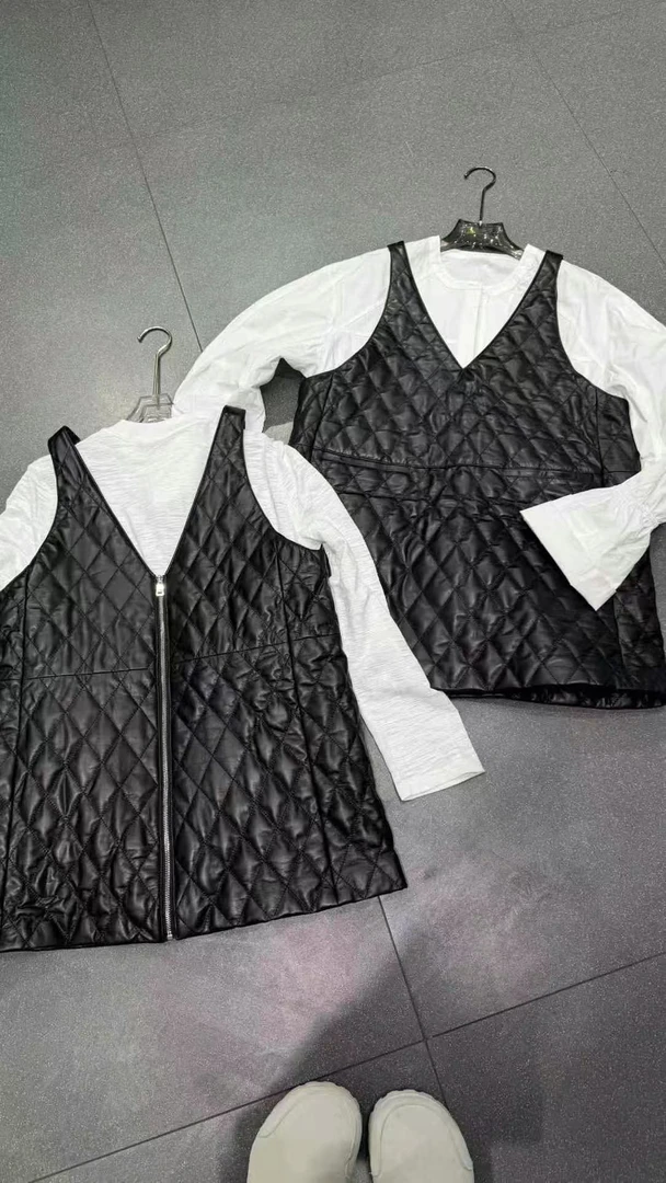 欧洲站冬季女2024新款韩版洋气时尚宽松显瘦背心裙俏皮加棉连衣裙