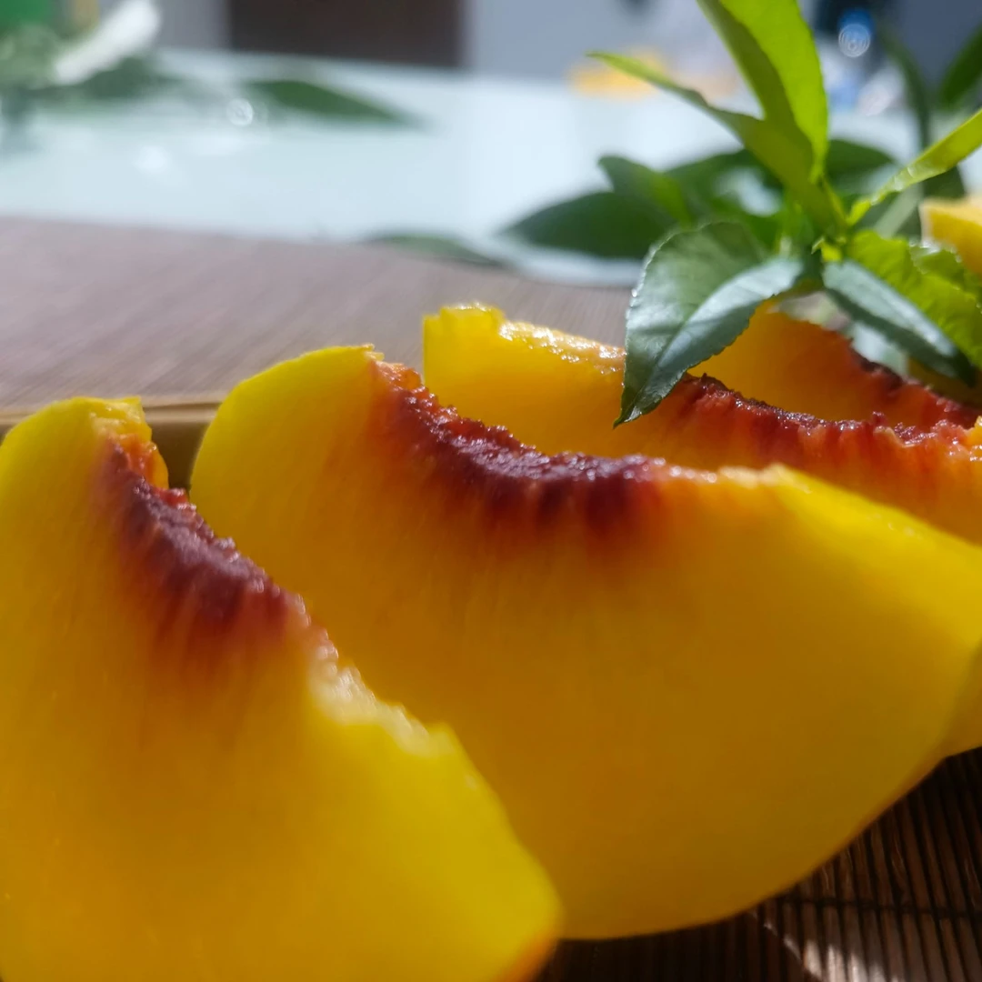 荆州三湖正宗锦绣黄桃新鲜现摘当季脆甜多汁