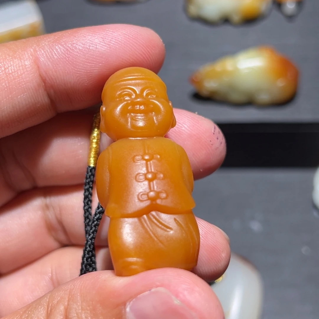 枫***微颈饰未镶嵌和田玉