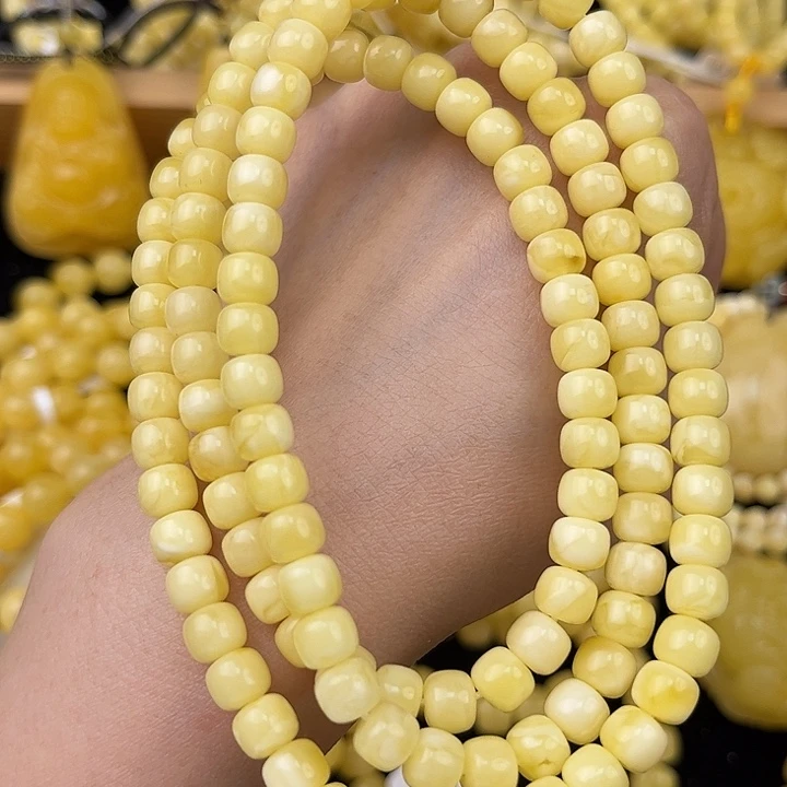 琥珀未镶嵌颈饰琥珀