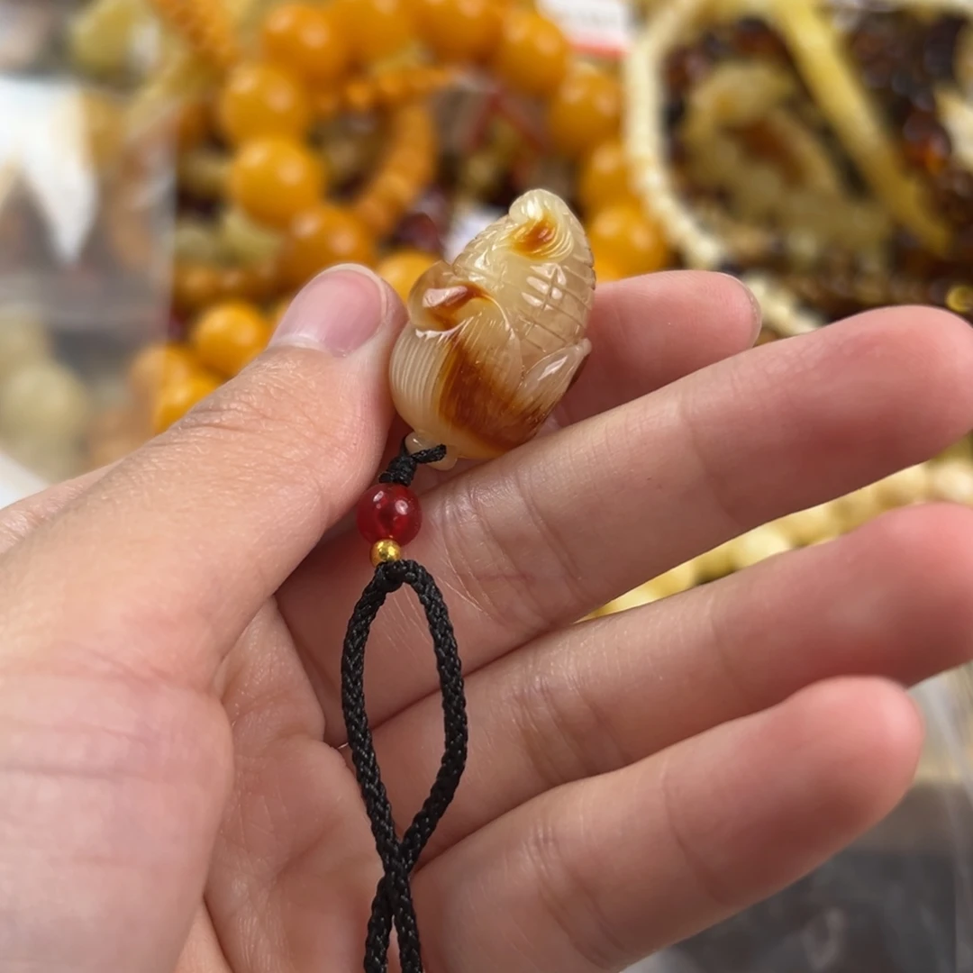 琥珀未镶嵌珠宝奇石