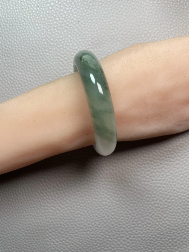 24号A—53-54圈口-天然玉石-正品保障，天山翠，冰翠，时尚