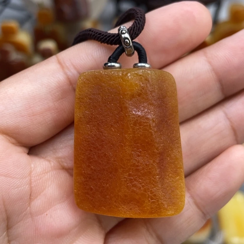 【闪购商品】琥珀颈饰未镶嵌