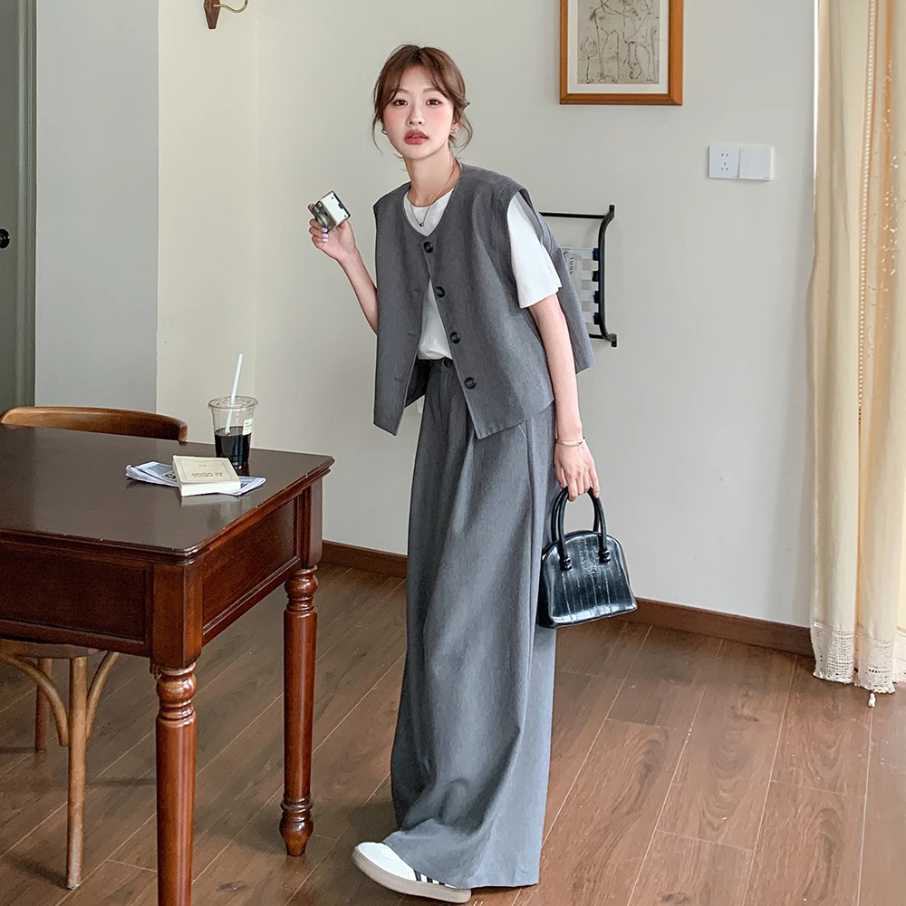 灰色老钱风马甲休闲裤套装2025新款女春夏通勤穿搭韩系超火两件套