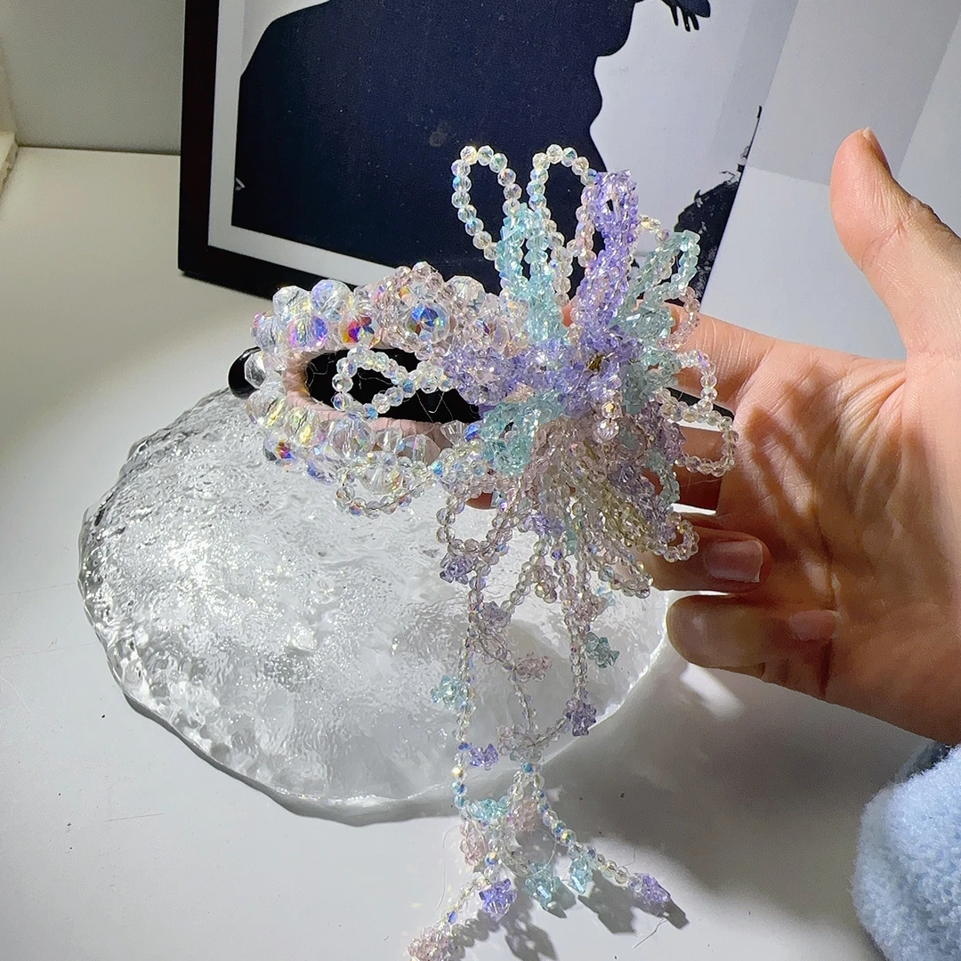 A8518编号紫莹轻奢发饰《方扭》