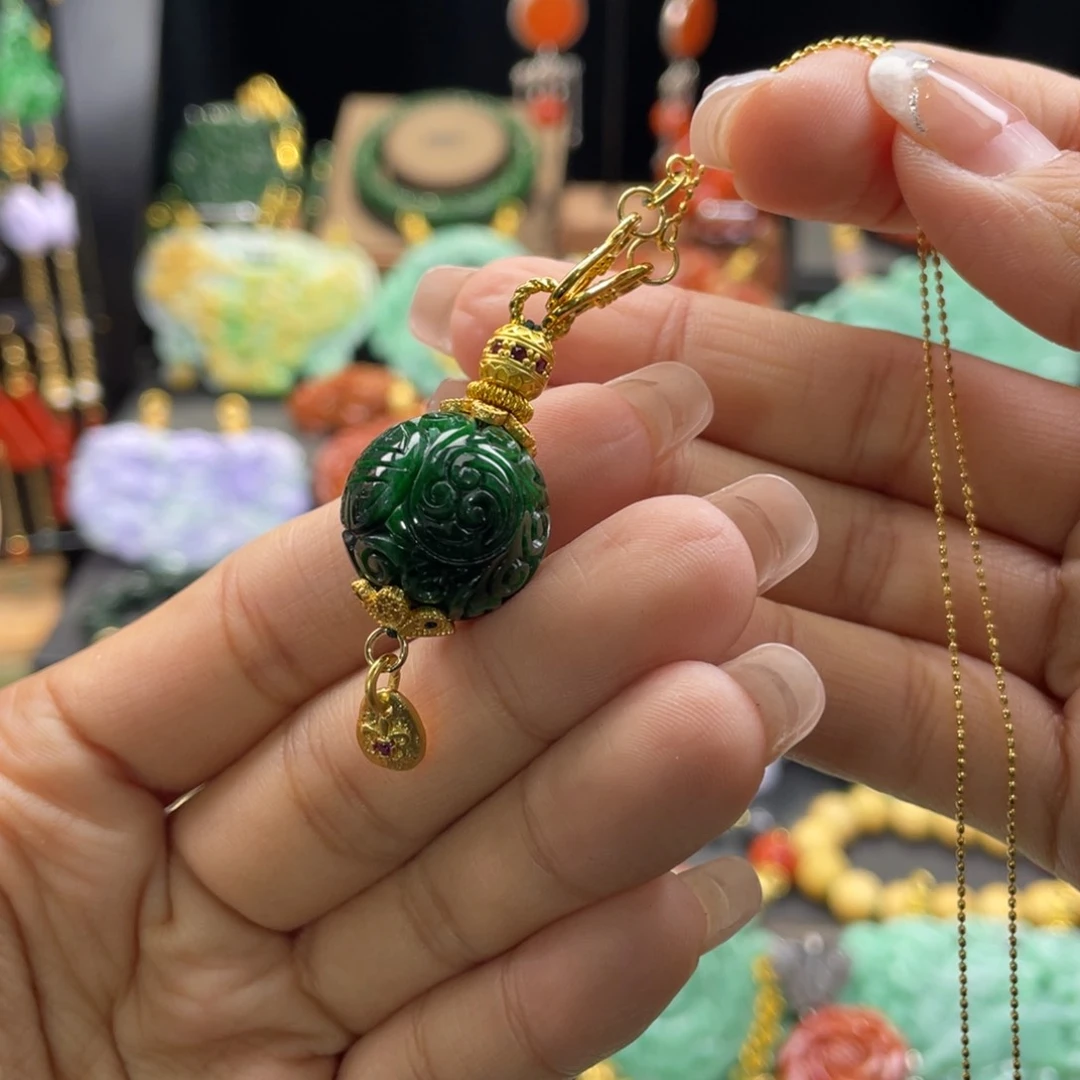 翡翠颈饰未镶嵌代编织